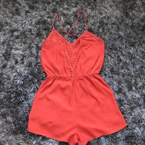 H&M Short Romper - Picture 2 of 3